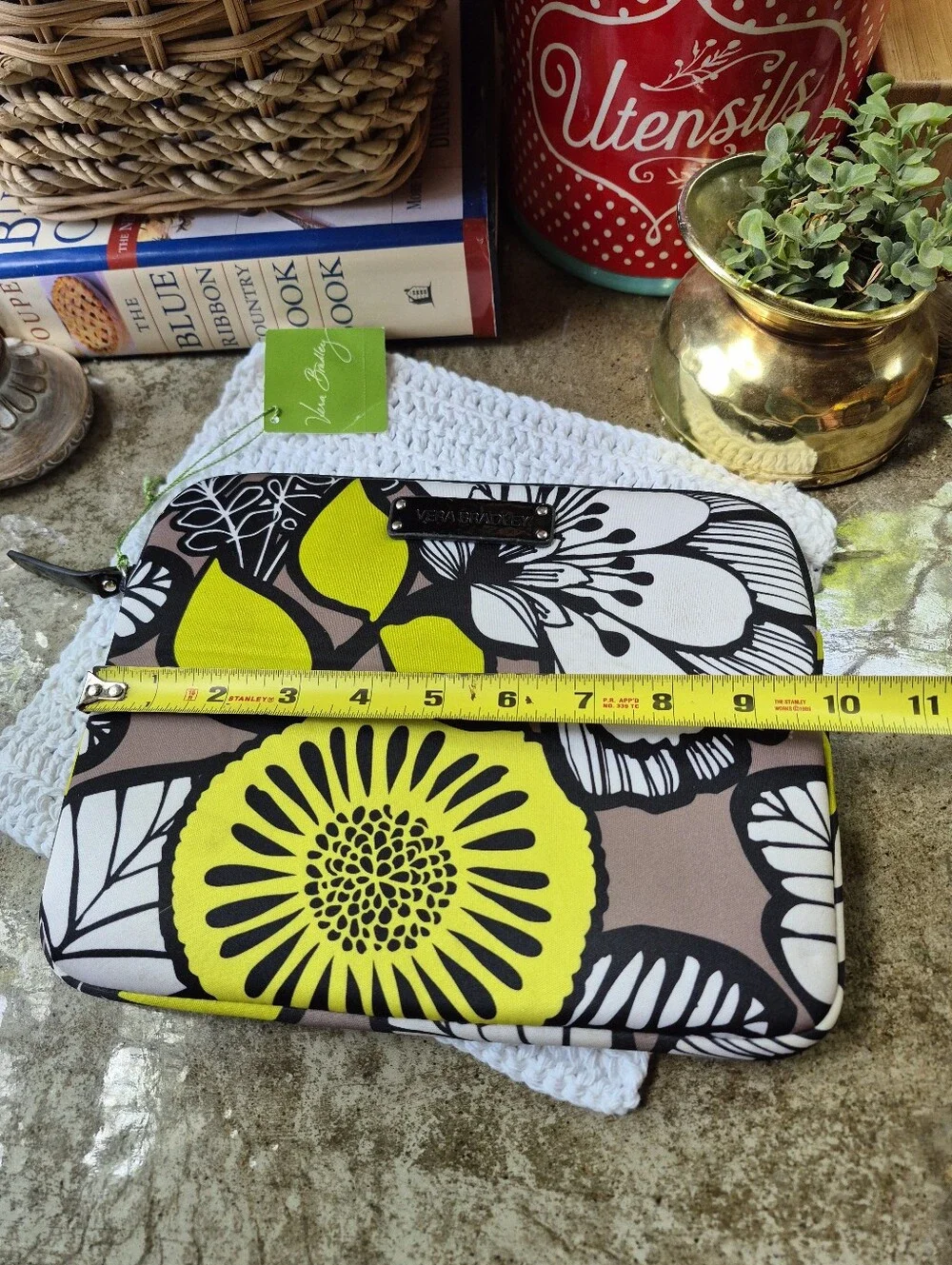 New Vera Bradley Citron Floral Neoprene Tablet Sleeve Cover NWT